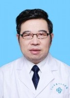 潘英